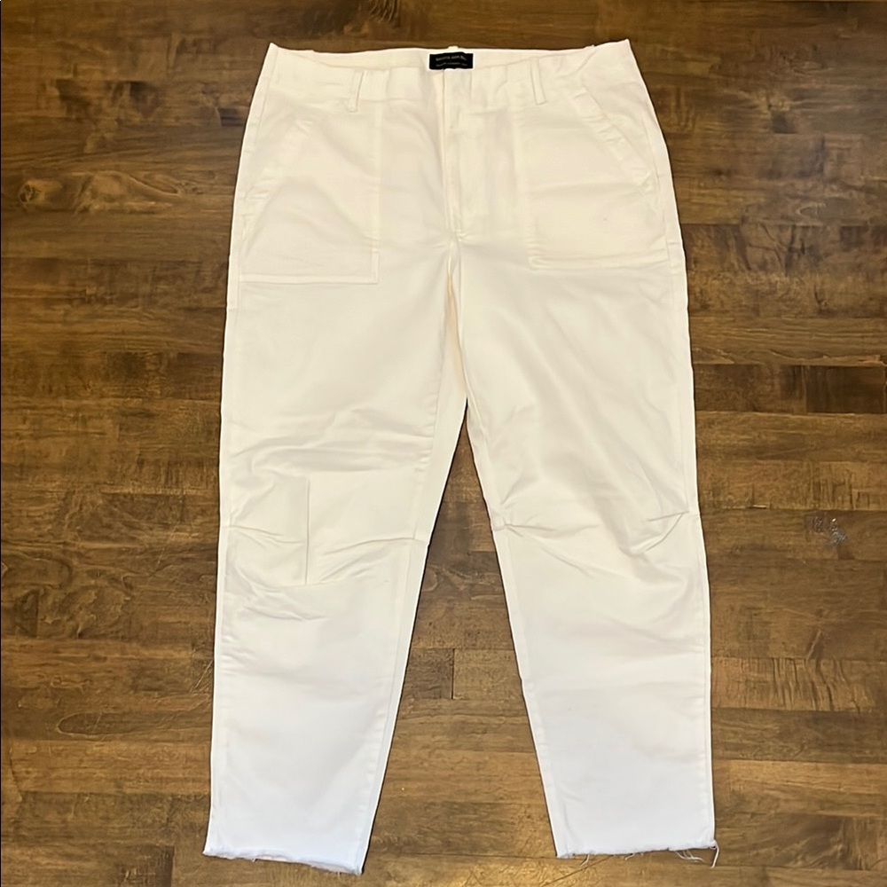Banana Republic white raw edge Ankle Pants